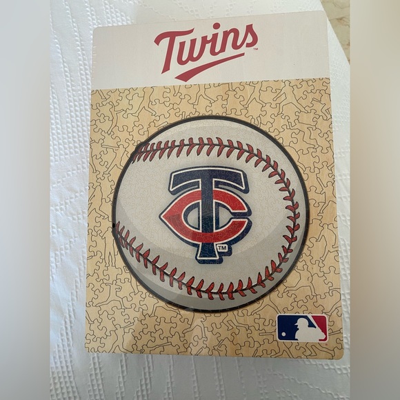 NWT Minnesota Twins™ - Wooden Puzzle - Picture 4 of 5